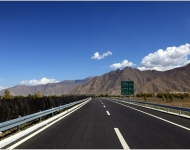 拉薩至貢嘎機(jī)場(chǎng)專(zhuān)用公路新建工程